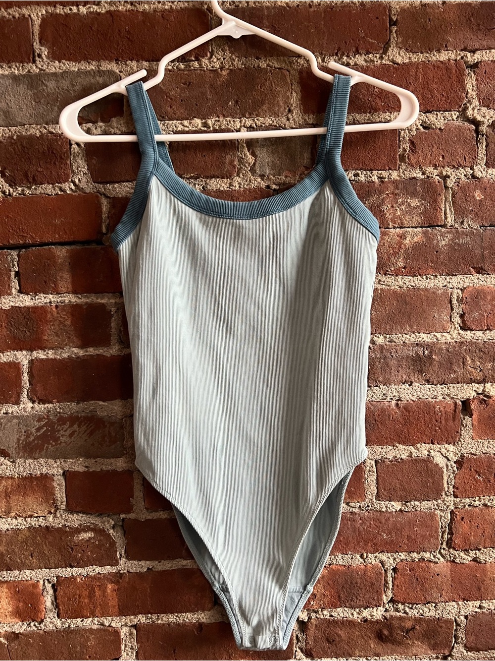 Everlane Pale Blue Ribbed Bodysuit with Slate Blue Trim Organic Cotton Sz Small
